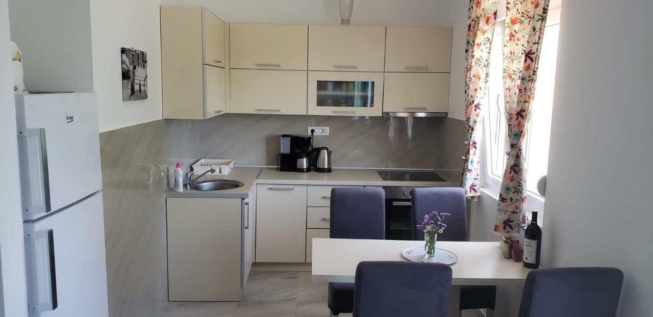 Apartmani Suncokreti - Sunflower Apartments Бар Экстерьер фото
